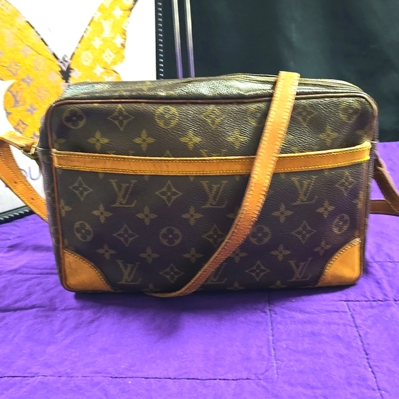 AUTHENTIC LOUIE VUITTON MONOGRAM TROCADERO 30 SHOULDER/ CROSSBODY BAG - Picture 1 of 12